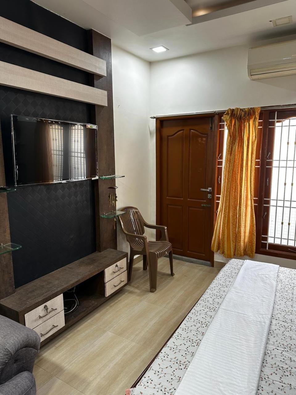 Temple View Home Stay Tiruvannāmalai Exterior foto